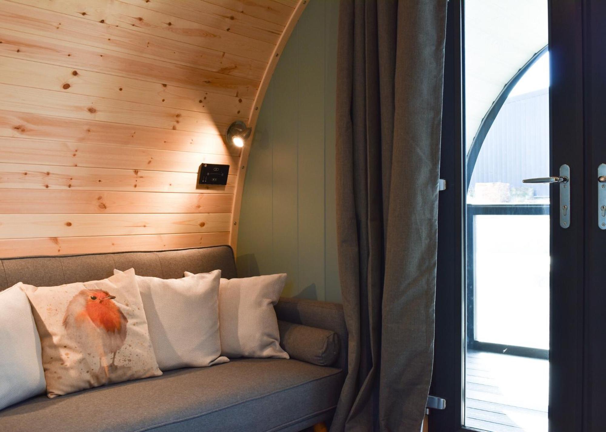 Отель Hill Farm Retreat Wangford Экстерьер фото