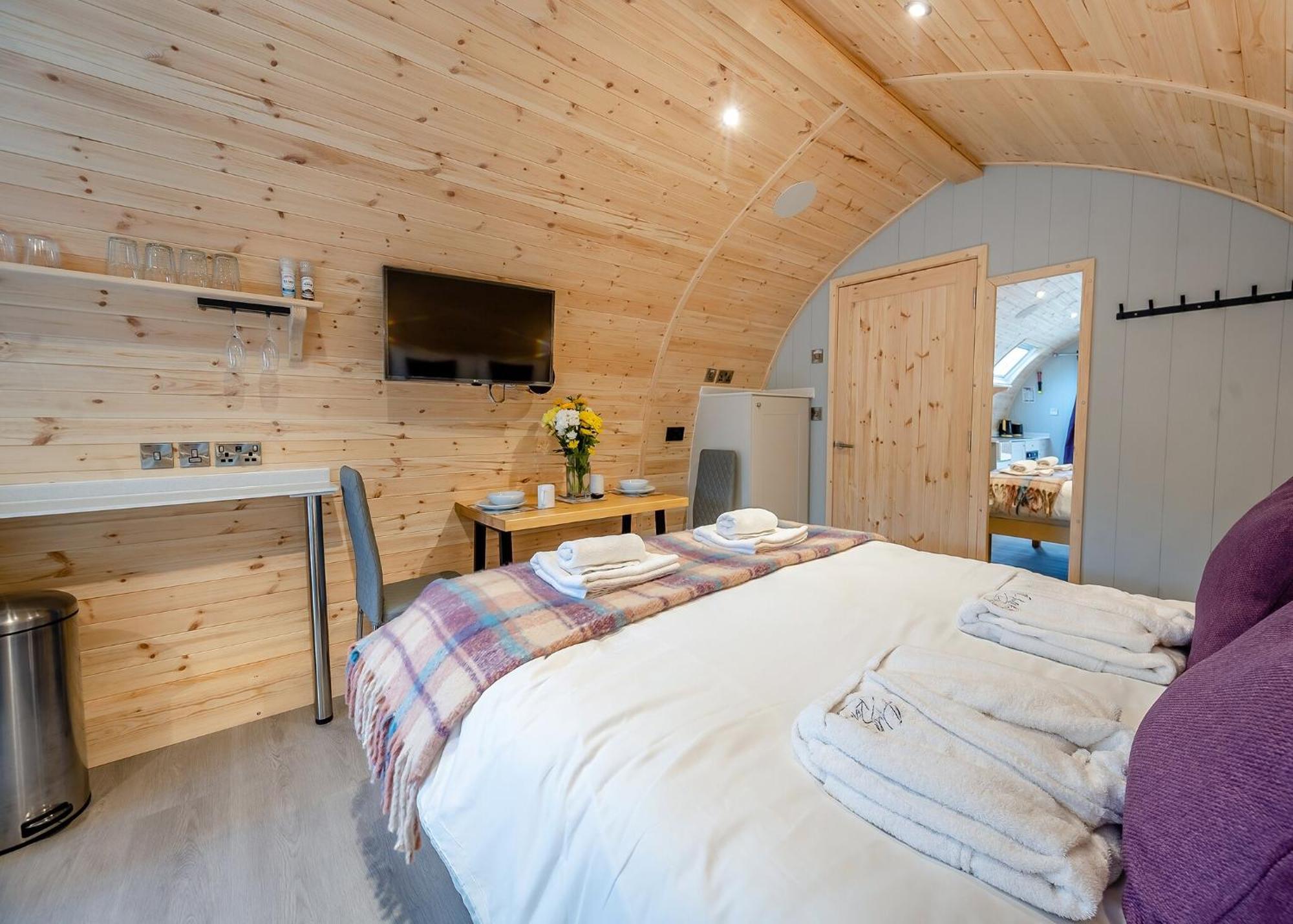Отель Hill Farm Retreat Wangford Номер фото